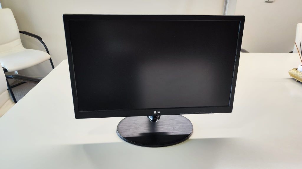 Monitor LG Led 22M38A