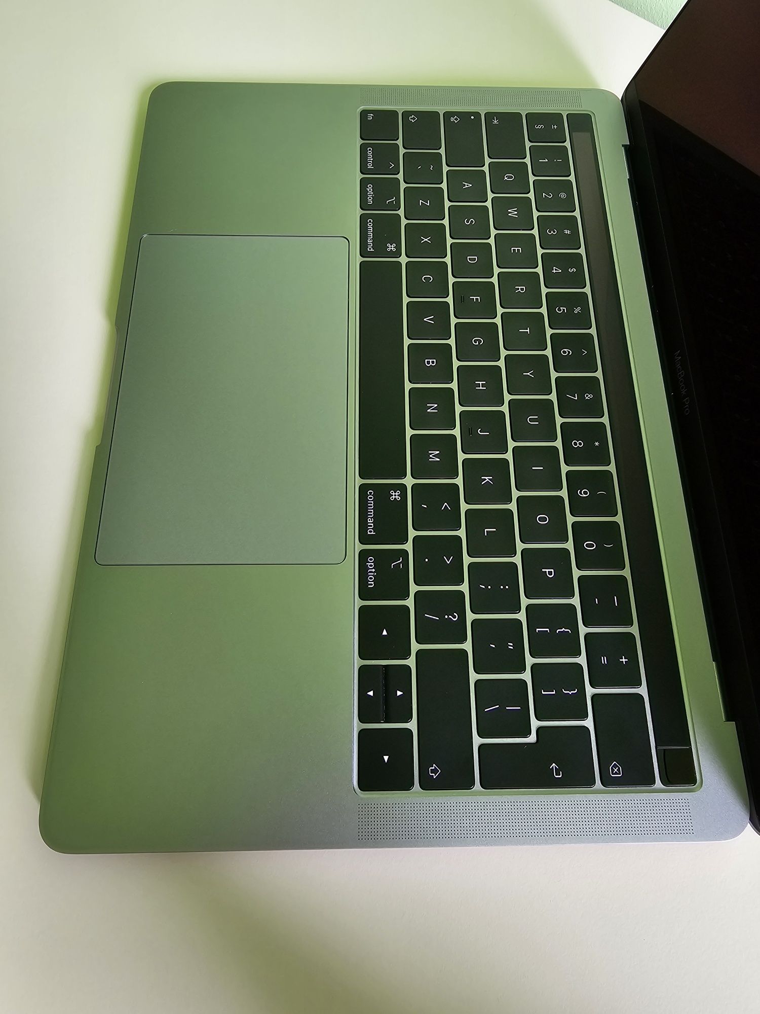 Macbook Pro 2019 13 cali touch bar