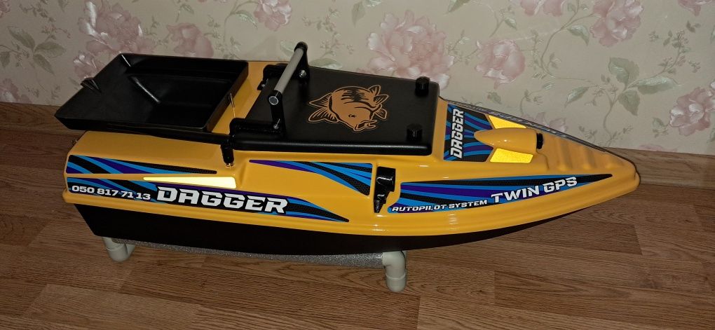 Карповий кораблик DAGGER GPS автопілот