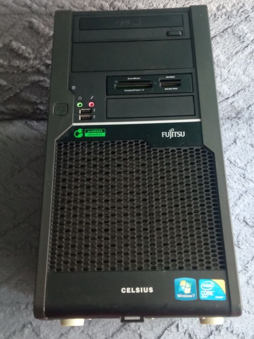 Fujitsu Celsius I7, 8GB ram, GeForce GT 730 4Gb, HDD 320 Gb