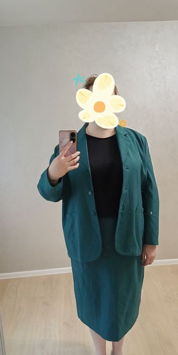 Жіночий костюмчик