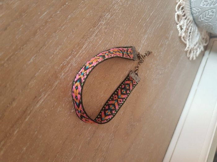 Pulseira, Nunca Usada