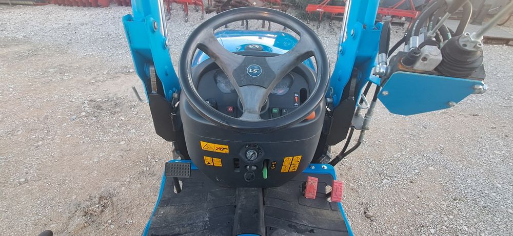 Tractor/Trator LS J27 c/carregador