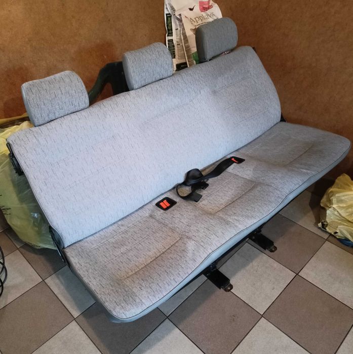 Fotele Siedzenia  przód  środek  tył Transporter T4 Caravella