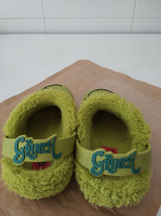 Chinelos do Grinch tamanho 24