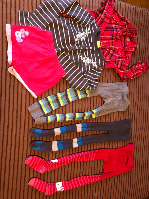 Zimowe rajstopy + bluzki 122 - 128 cm