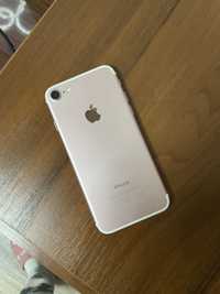 Продам iPhone 7