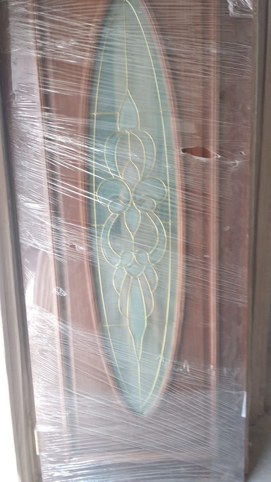 Продам двери из массива красного дерева