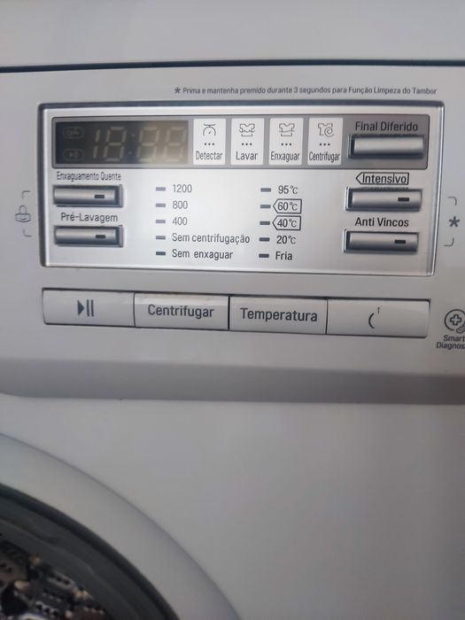 Máquina de lavar roupa LG