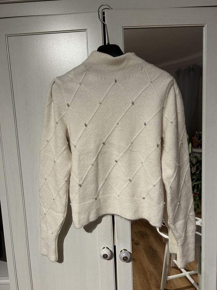 Sweter ze zdobieniami Reserved