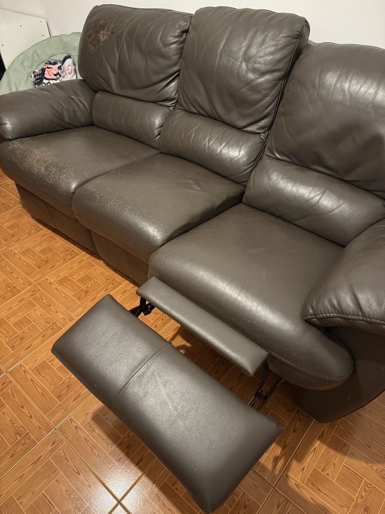 Sofa com algum uso