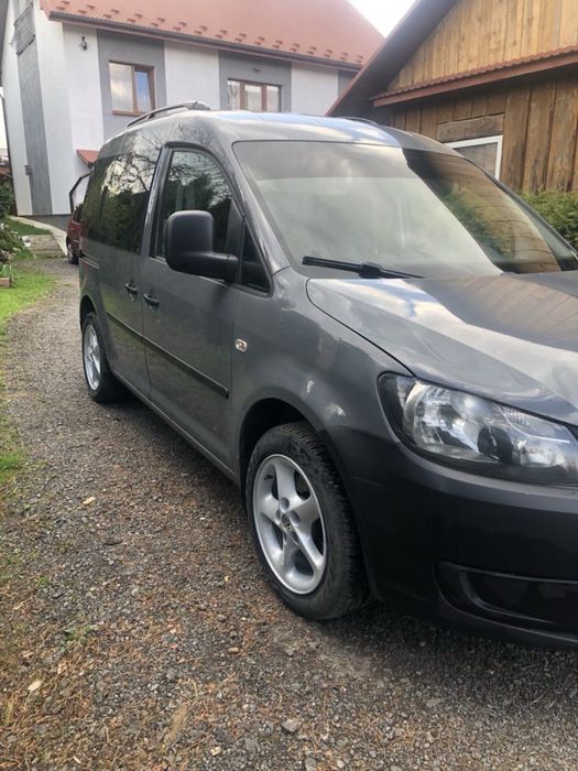 Продам volksvagen caddy2012