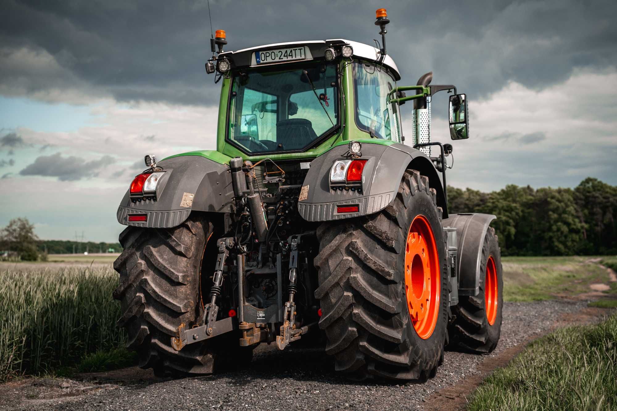 FENDT 828 vario profi plus