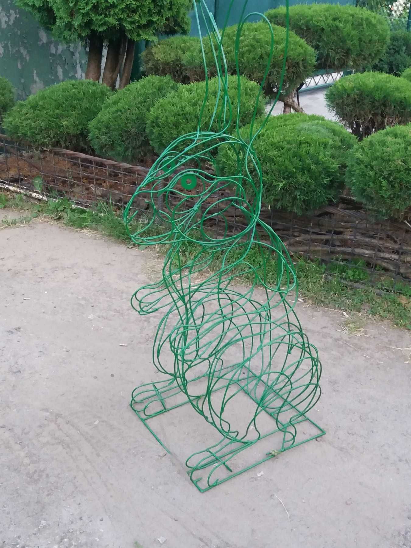 Скульптура заяц з дроту 1,2 м топіар, габіон