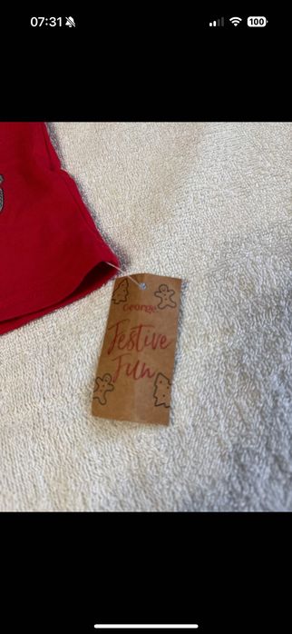 Nowa czerwona bluzka świąteczna z metką