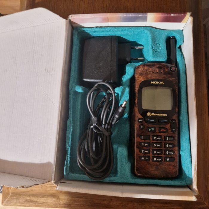Nokia 450 vip z pudelkiem rezerwacja