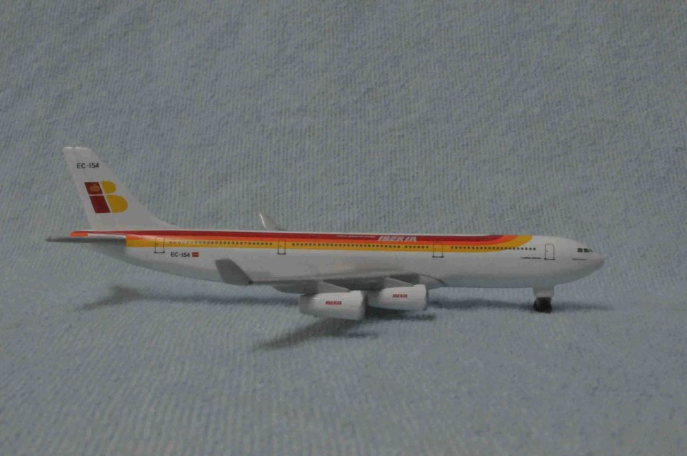 Metal - Airbus 340-200 Iberia