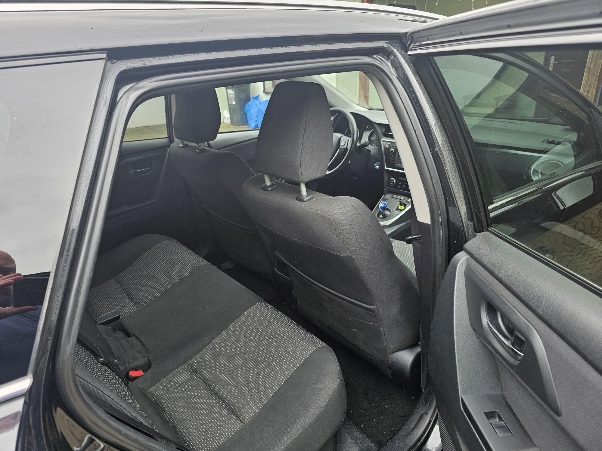 Auris hybryda 2014r