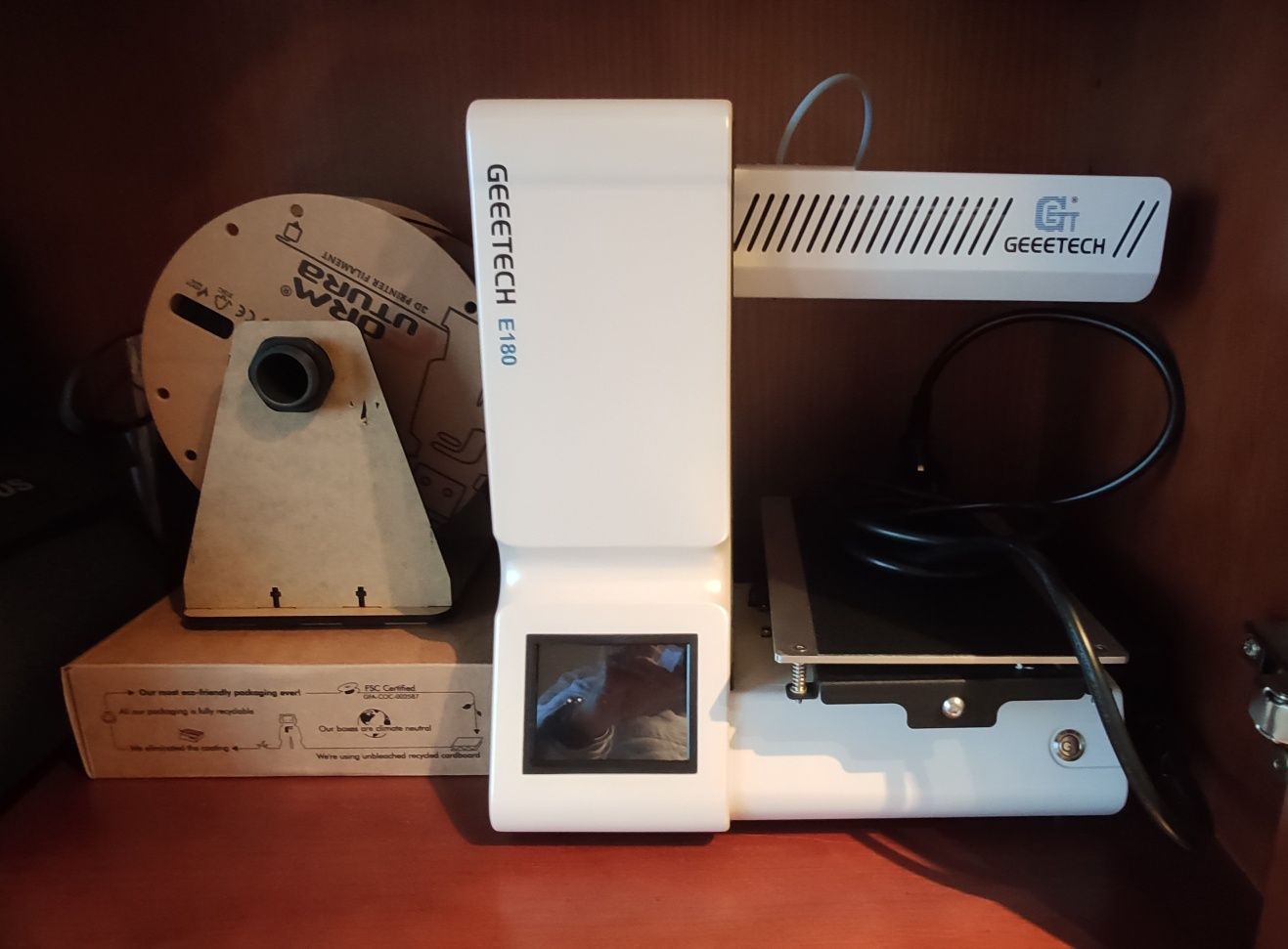 Impressora 3D Geeetech E180 (desocupar)