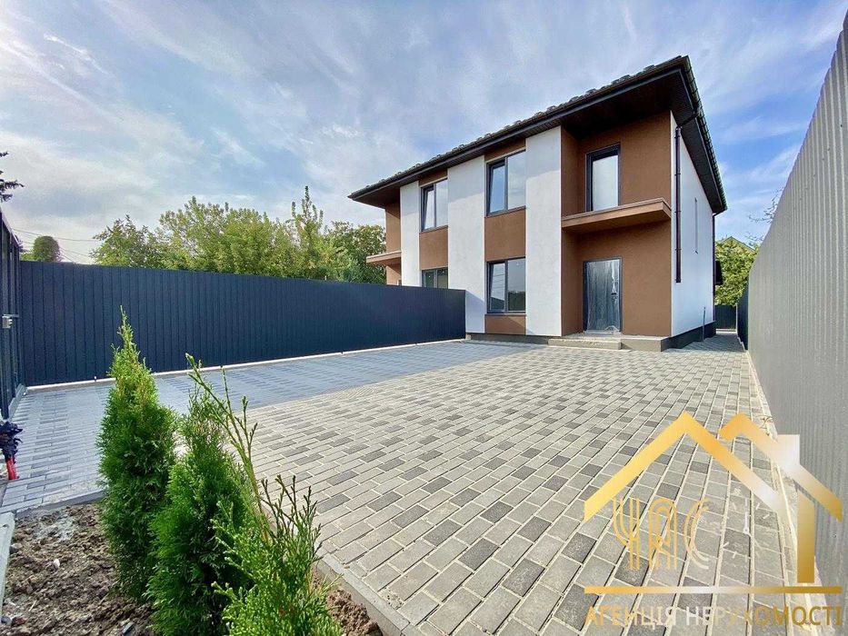 Продаж дуплексу без ремонту 130 м2 у центрі с. Гатне