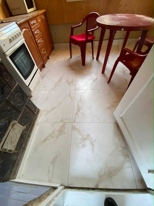 Будинок на обжитій вулиці у Буцневі на дачах