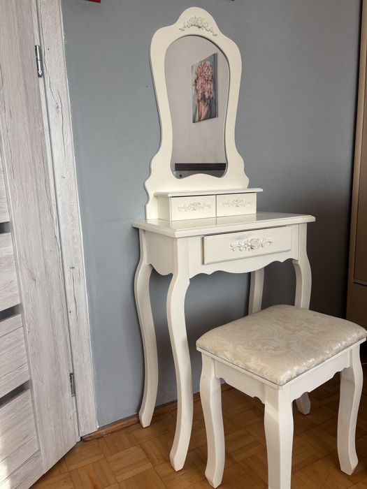 Toaletka do makijażu