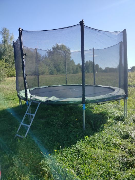 Trampolina ogrodowa