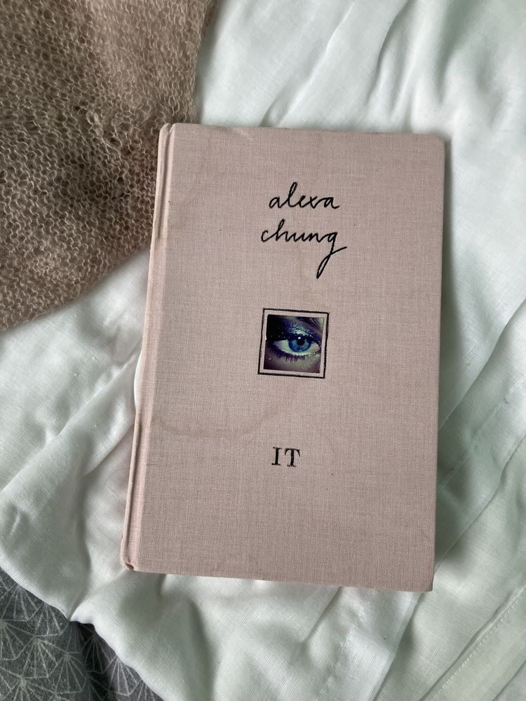 Книга Alexa Chung