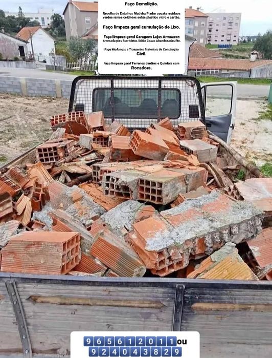 Faço cargas de Entulho Madeira Pladur Resíduos limpeza Terrenos