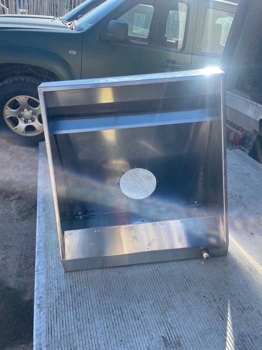 Зонт вытяжной пристенный 700*700мм;800*1500мм;1000*2000мм