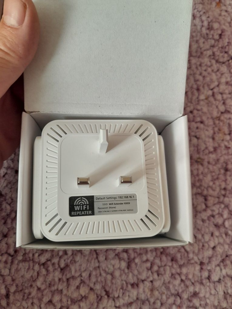 Wzmacniacz sygnału WD-R611U WiFi 2,4GHz kompatybilny z Alexą