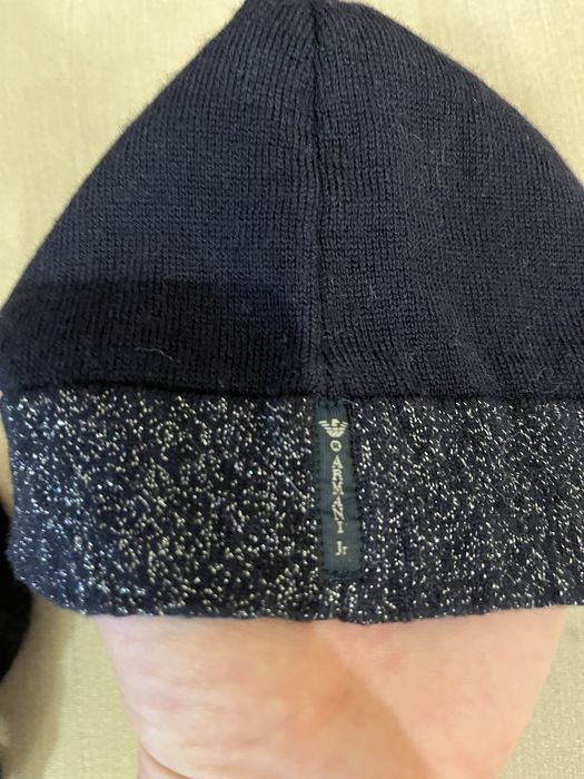 Продам шапки Armani