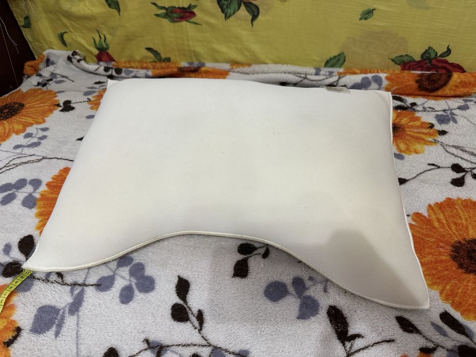 Ортопедическая подушка memory с контурной формой с изгибом