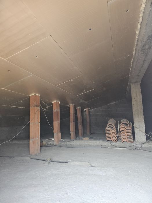 Limpeza de telhados isolamento e pintuara e exteiores