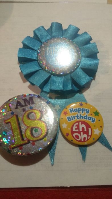 детские значки день рождения Happy Birthday нарядно праздник юбилей