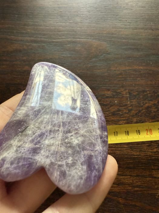 Crystallove kamień do masażu twarzy Ametyst