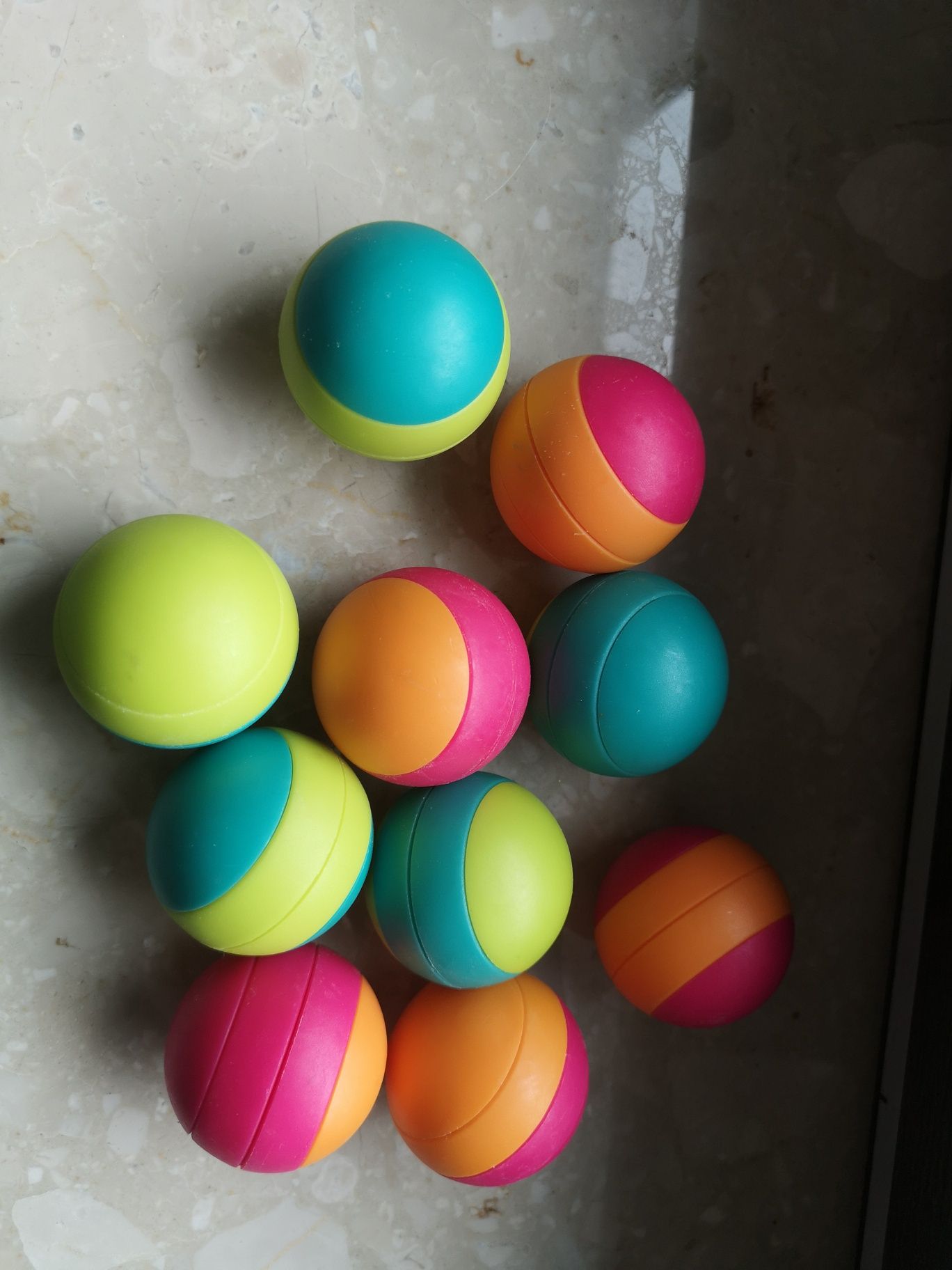 Rollingo fat brain toys pojazd z kulkami