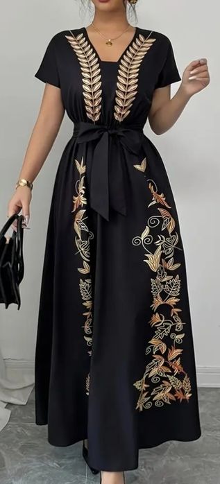 Платье женское очень симпатичное