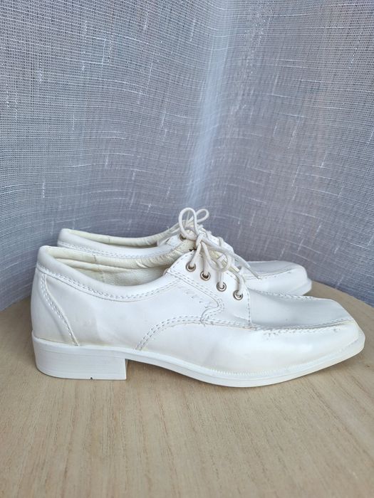 Chłopięce buty komunijne 35