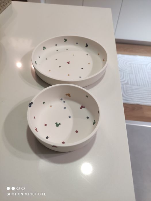 2 pratos de silicone da Zara Home novos