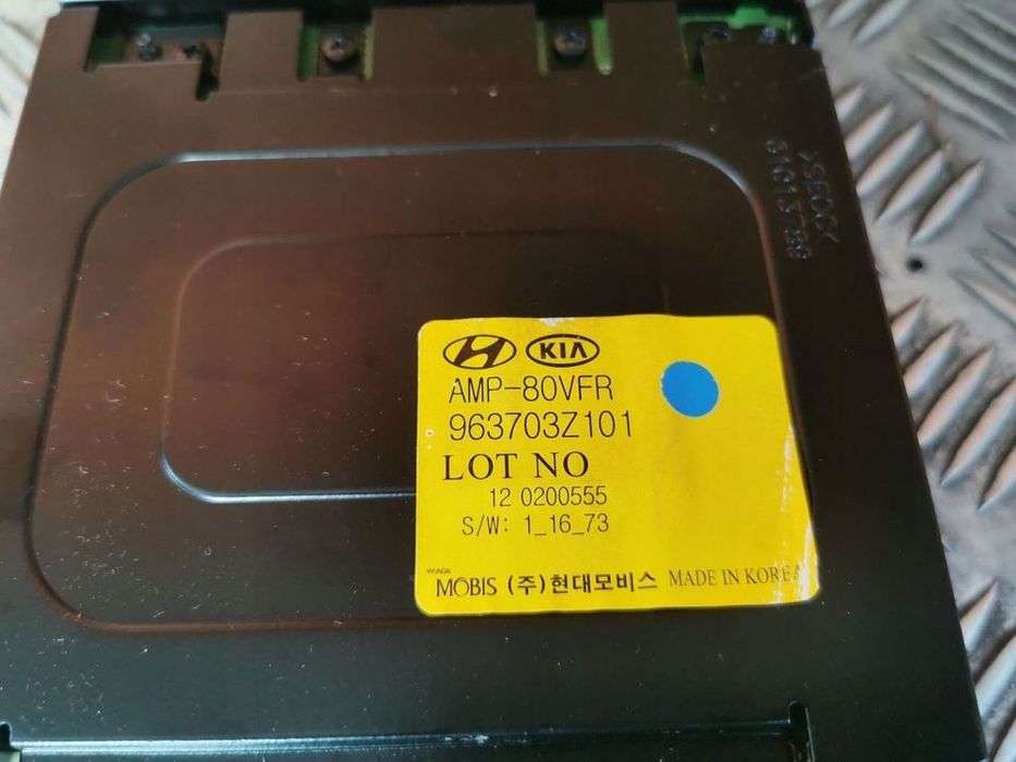 hyundai i40 oe wzmacniacz 963703z101