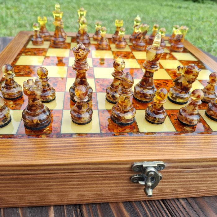 Шахмати з бурштину/янтар шахи