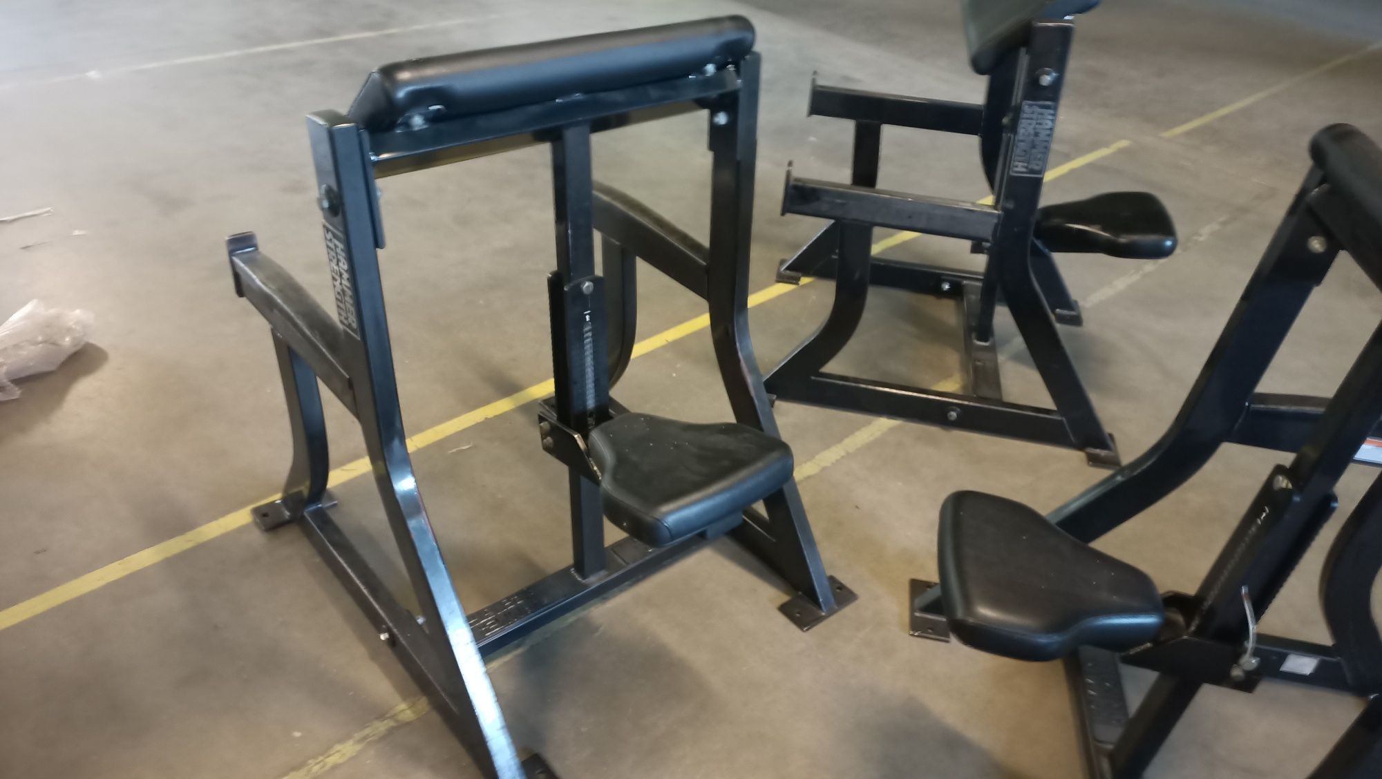 Modlitewnik hammer strength arm curl ławka Scott-a biceps hamer