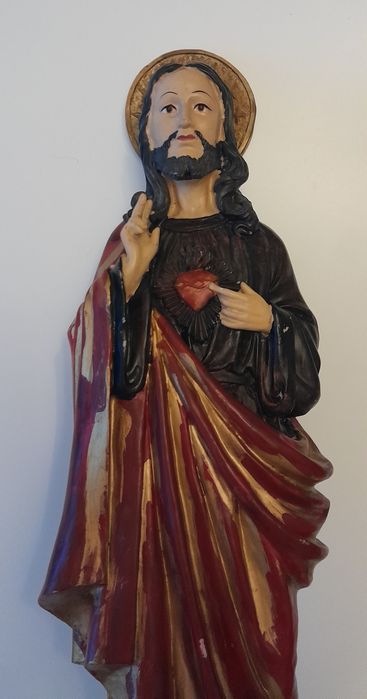 Crucifixo e Santo grande