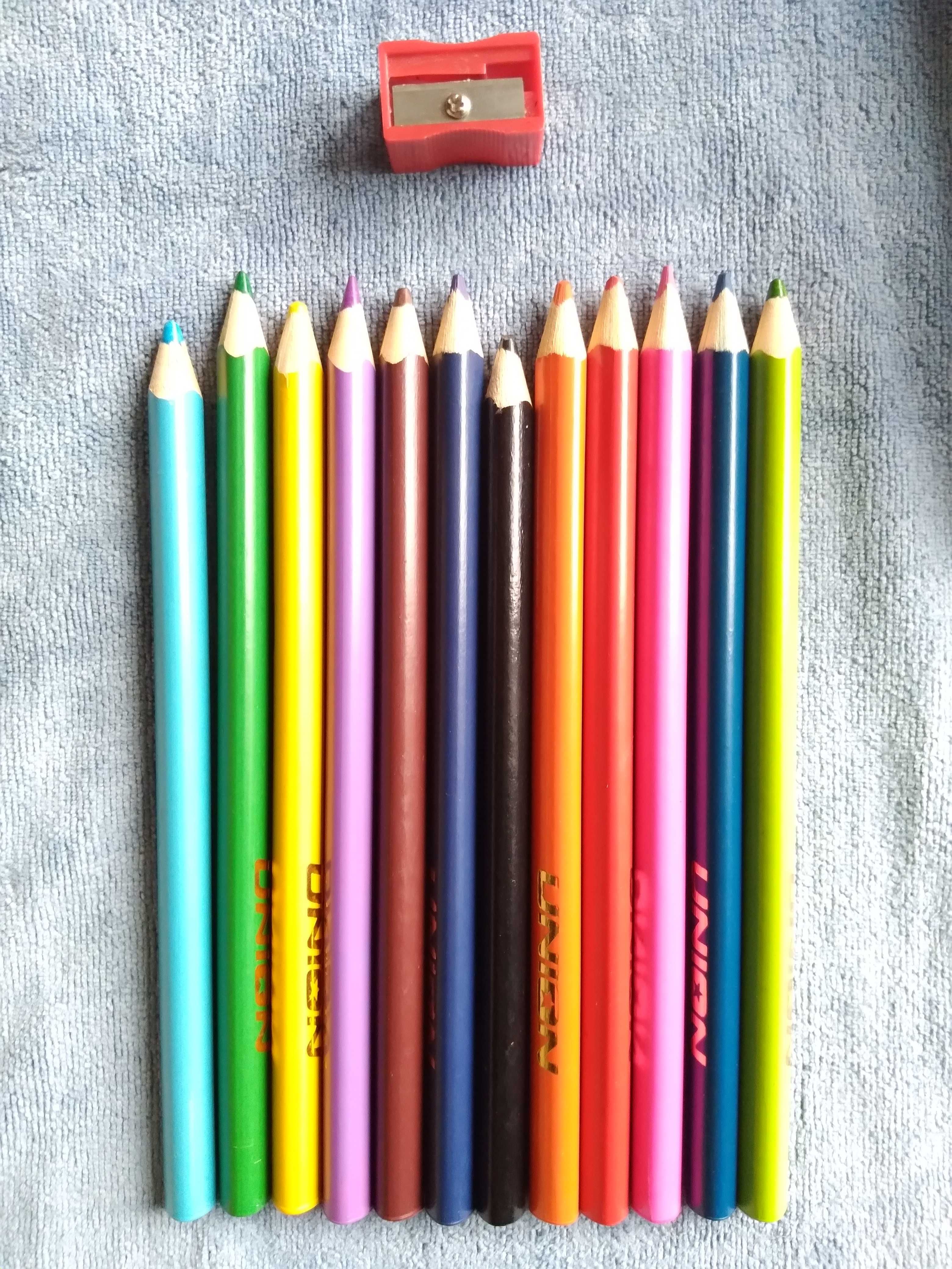Кольорові олівці