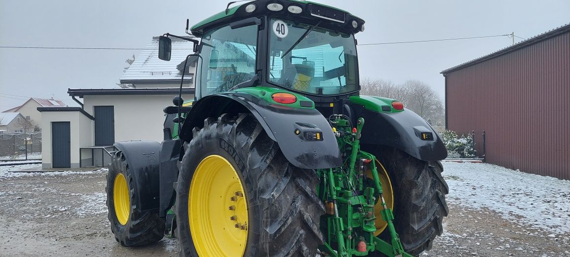 Ciagnik John Deere 6210R 2szt