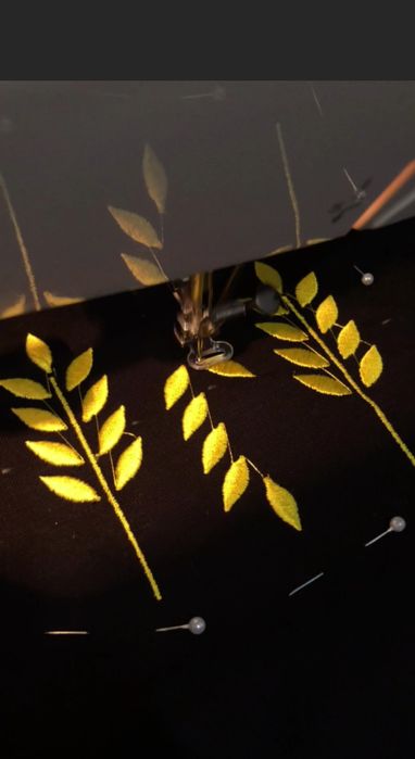 Вишивальна машина Janome Memory Craft 350E  + нитки для вишивання