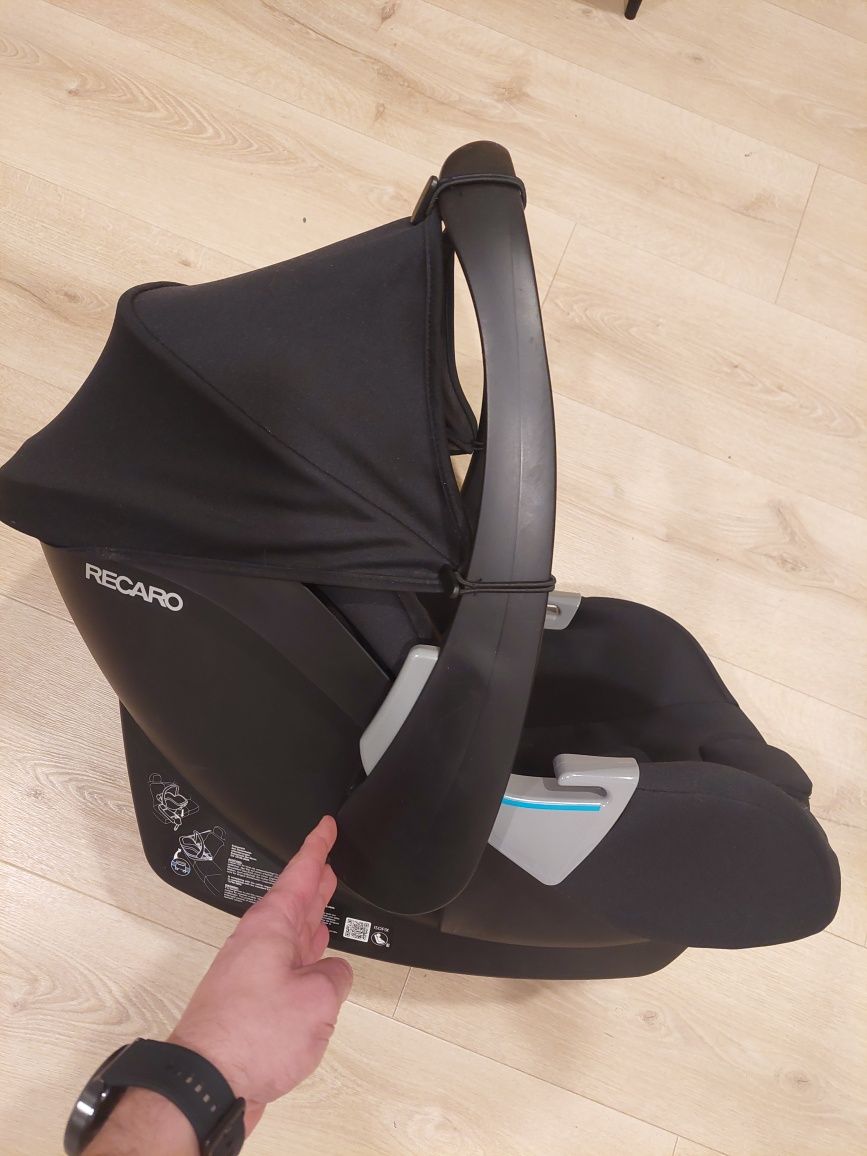 Recaro Privia Evo nosidełko