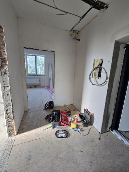 Продам квартиру з кладовою в центрі  міста