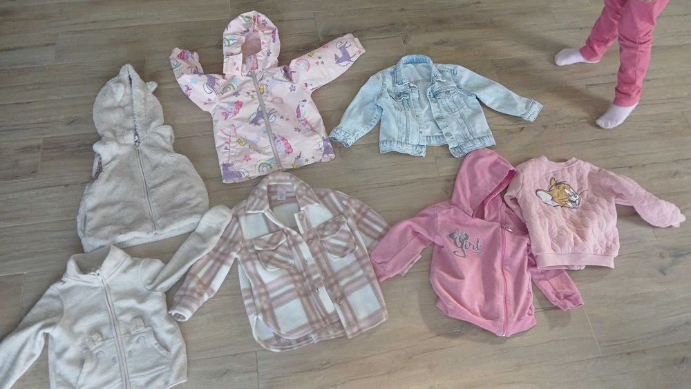 Ubrania 104 dla dziewczynki, kurtka, bezrękawnik, bluza, katanka